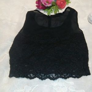 Black small crop top💋💋💋
